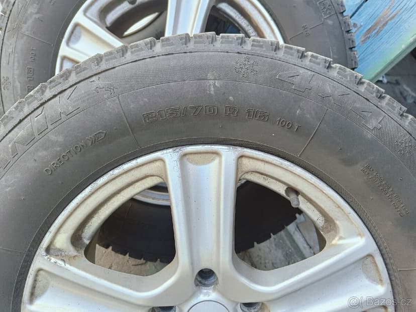 zimní offroad pneumatiky 4x4
215/70/R16
5x114.3 ET38