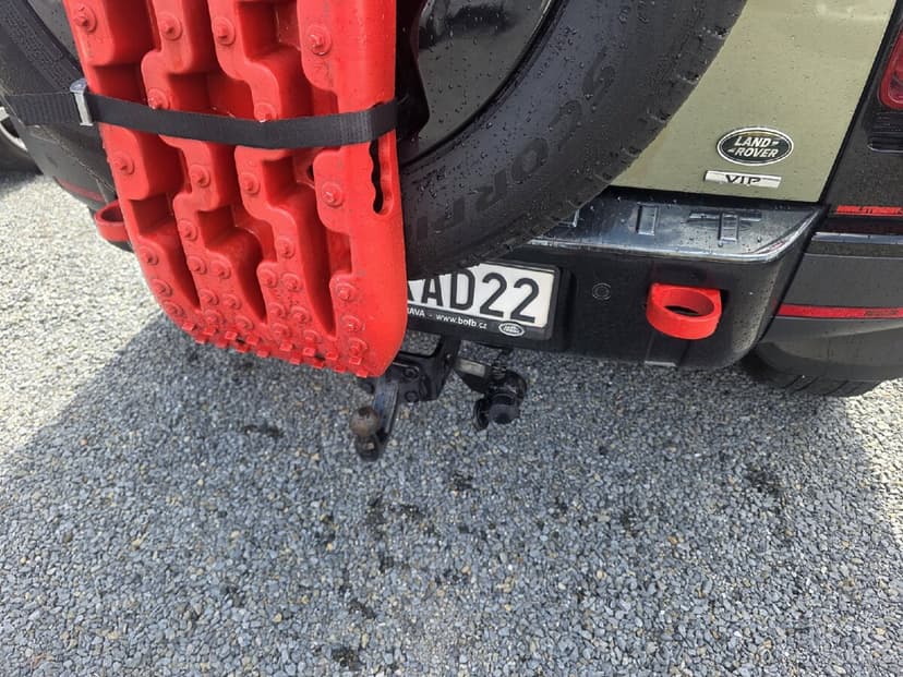 Land Rover Defender 300d 221Kw TZ DPH 
3.0D 221KW