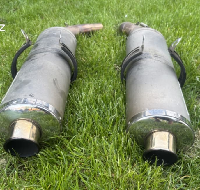 Ladene vyfuky Viper na Yamaha R1 04-06 Rn12