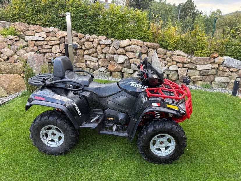 Arctic cat 700