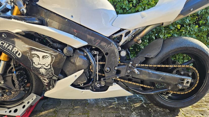 Yamaha R1 2008 - okruhovka