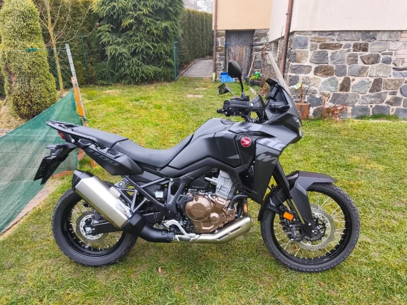 Honda CRF 1100 L Africa Twin (2023) jako nová, 16 tis.km