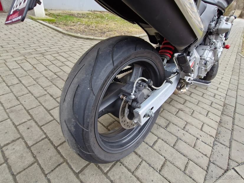 Honda CB 600F Hornet 70 kW, r. 2000