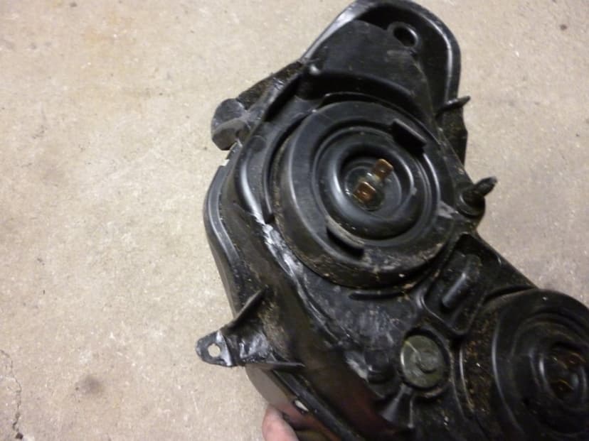 Honda CBR 954 RR Fireblade. Přední světlo.  Rok 2003