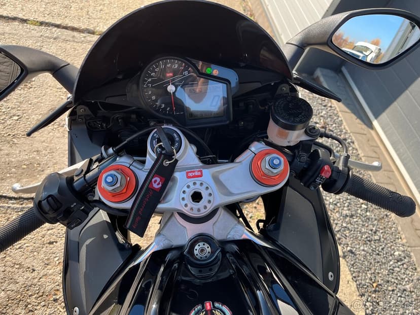 Aprilia RSV4 R