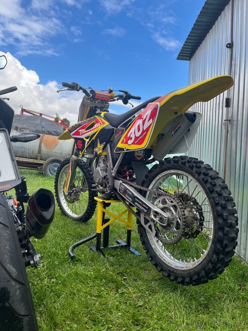 Suzuki rm 125