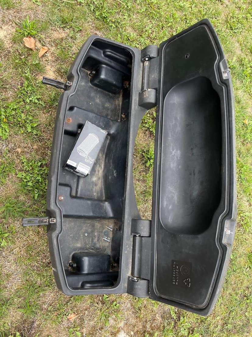 Zadní kufr na čtyřkolku