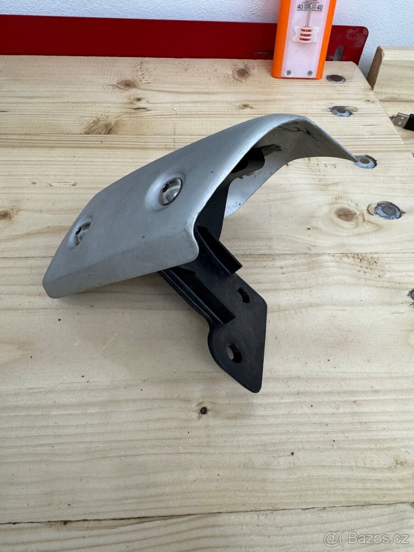 Yamaha MT-03 660 boční kryt chladiče - pravý