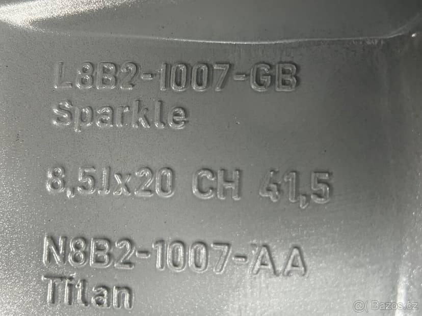 Land Rover Defender,255/60/20 nová zimní sada