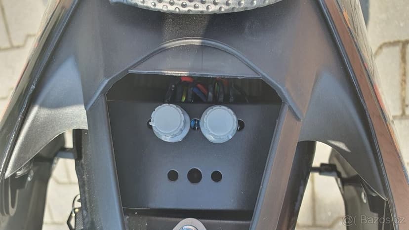 Elektrická motorka MiniRocket Coyote 1800W 48V ora