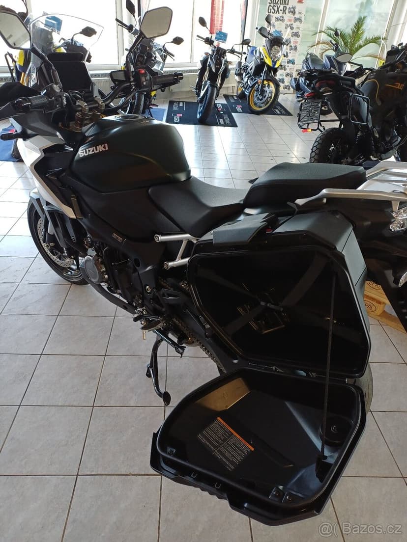 Suzuki GSX-S1000GX Touring - Akce:Sada kufrů v ceně moto