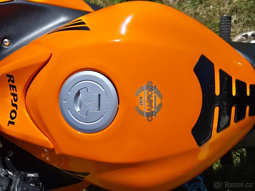 🏍️ Honda CBR125R – 2015, oranžová Repsol