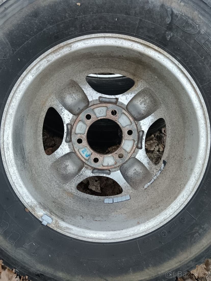 6x139,7 R16 z Nissan Navara