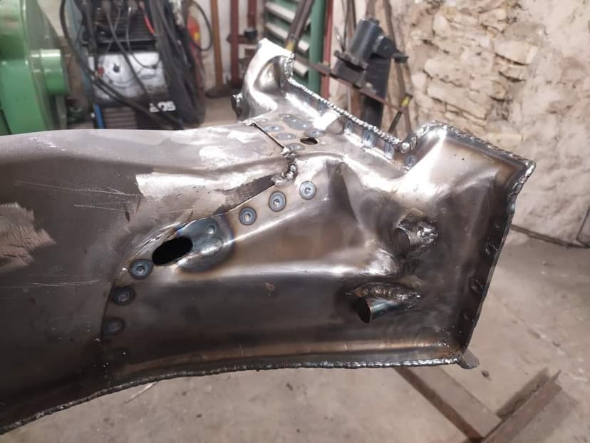 Sedačka tatraplan výroba karosérií a dílů karosérií výdřev