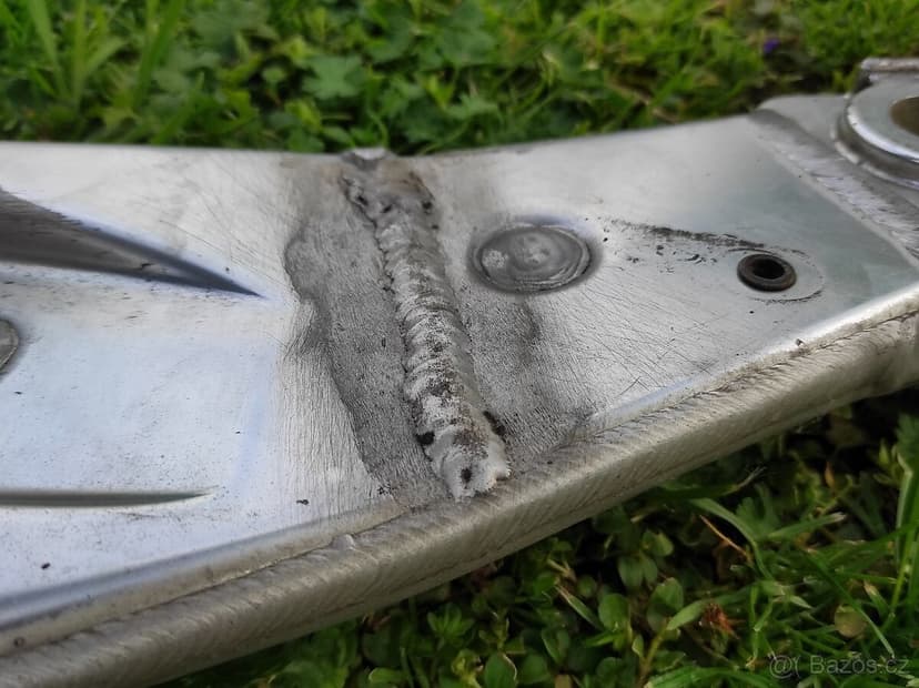 Kyvná vidlice Aprilia RSV 1000R, Factory