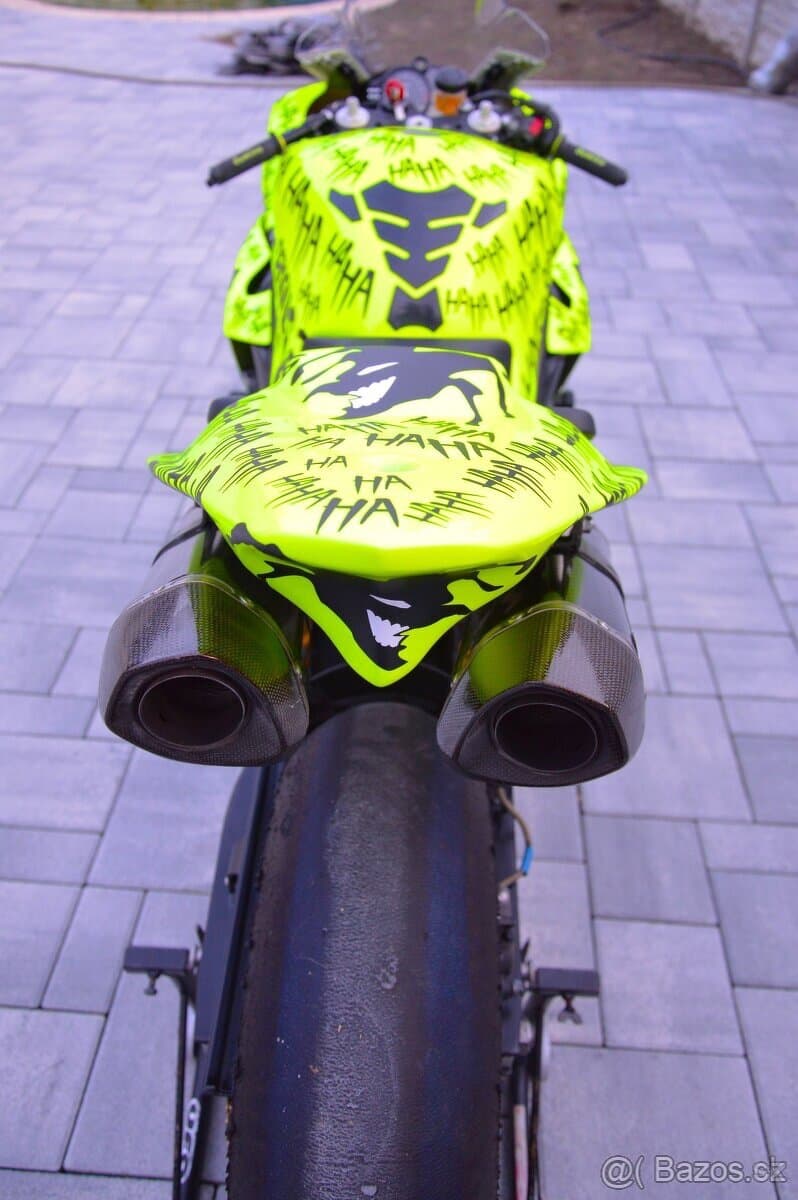 Yamaha R1 2011 big bang okruhovka