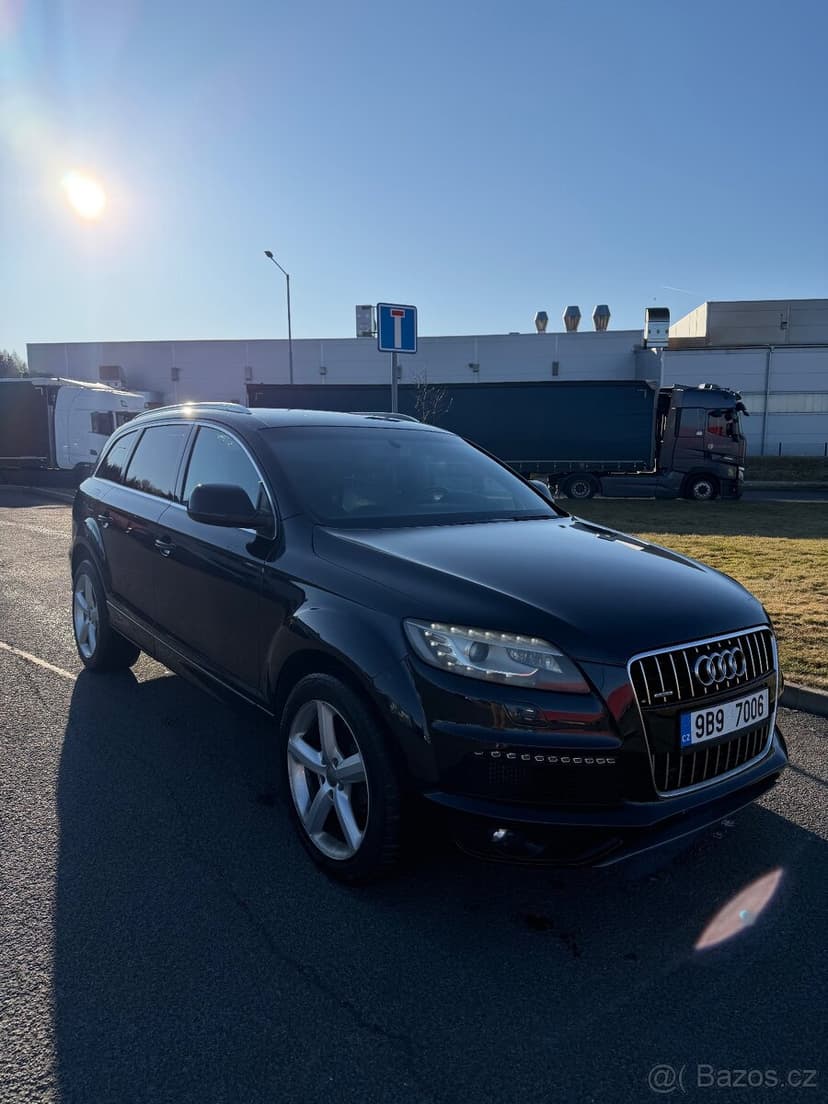 Q7, 3x S-line, 3.0 TDI, 178kw, po servisu,