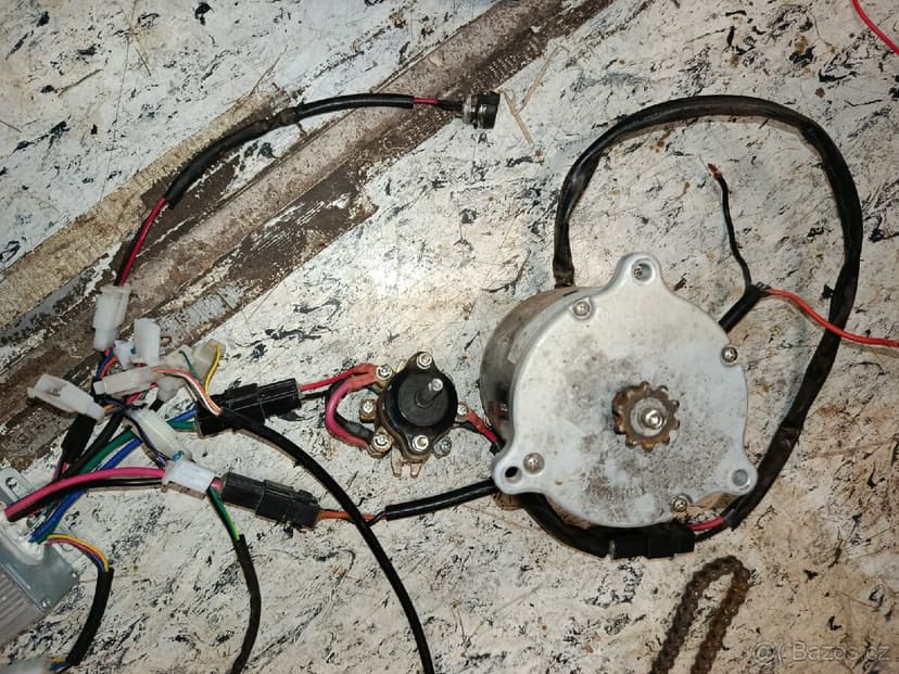 Motor s řídící jednotkou