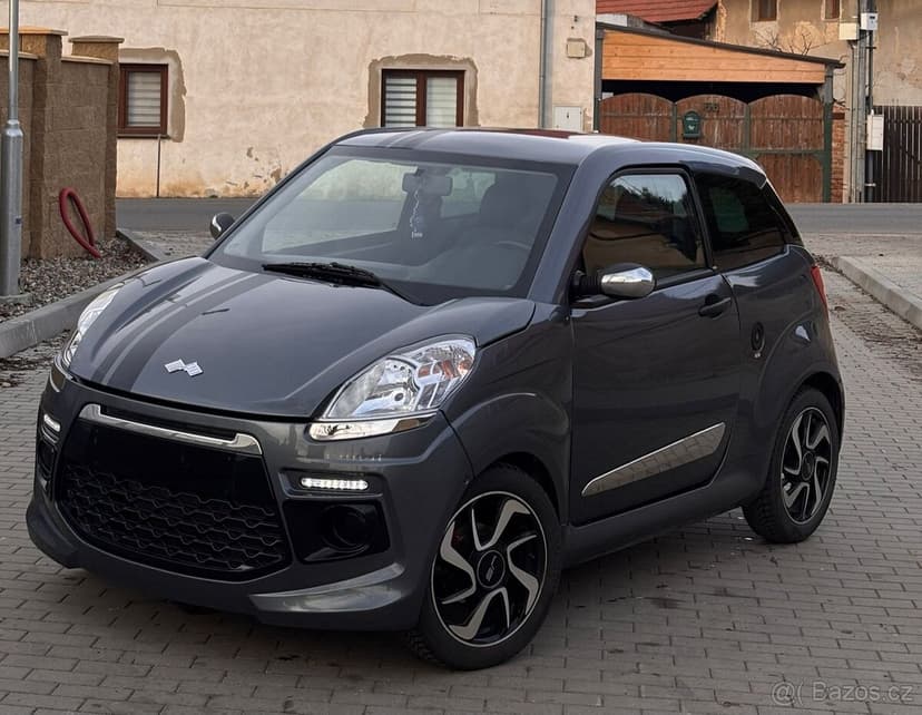 Ligier JS 50L od 15let