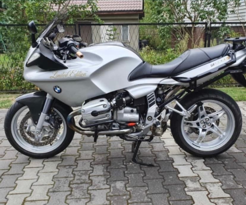 BMW r1100s
