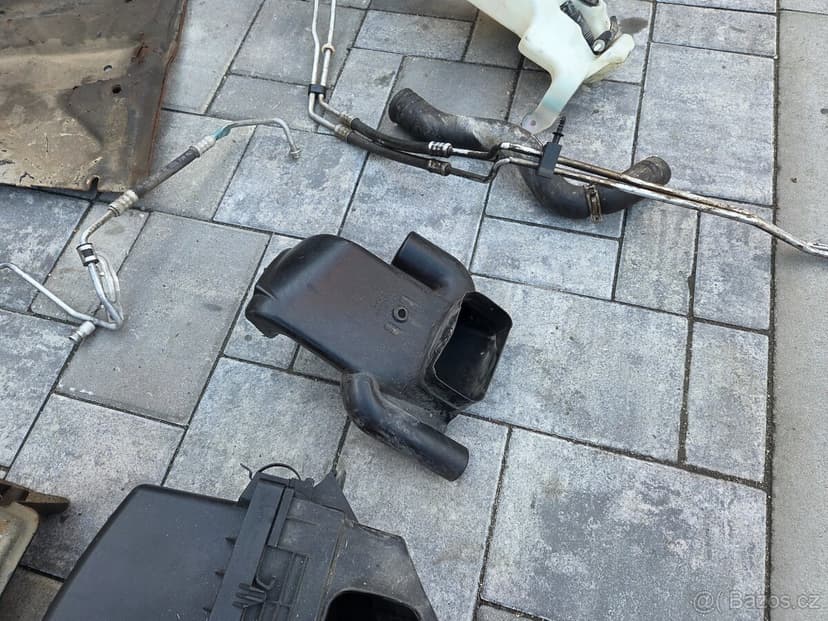 Díly Jeep Grand cherokee  5,7L