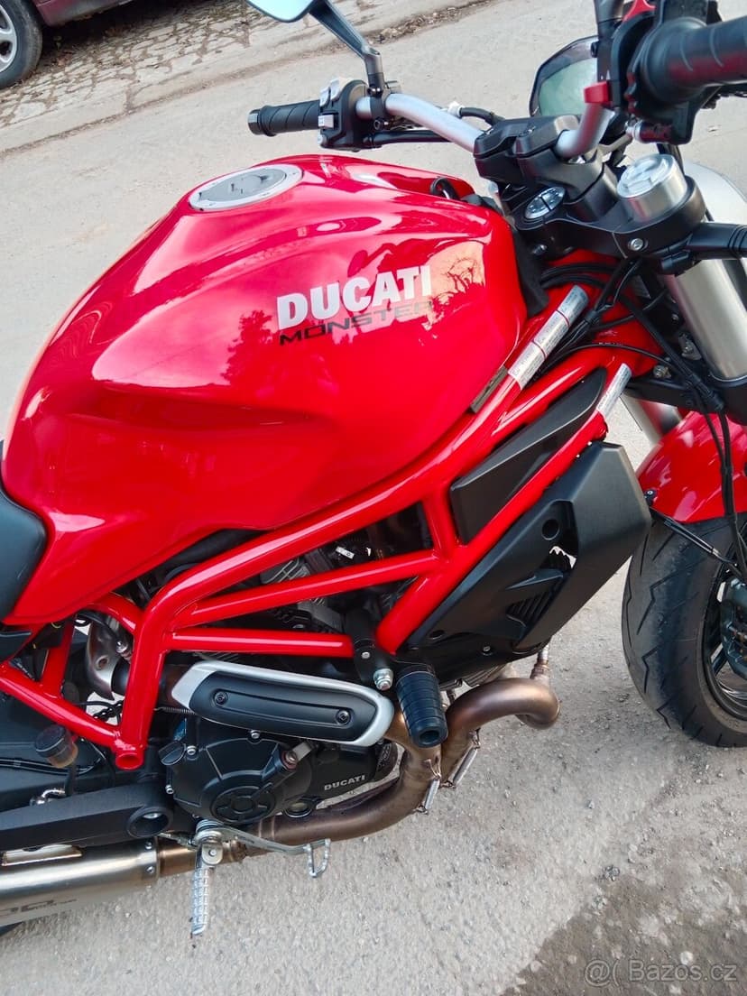 Ducati monster