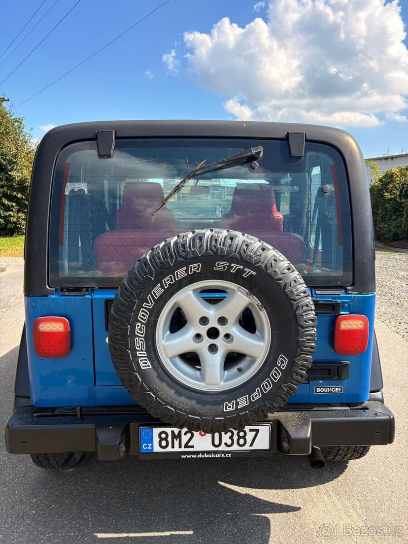 Jeep Wrangler 4.0 L6 automat