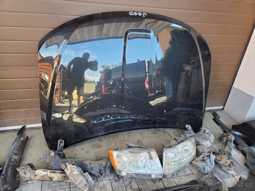 Díly Jeep Grand cherokee WK2  - přední část.