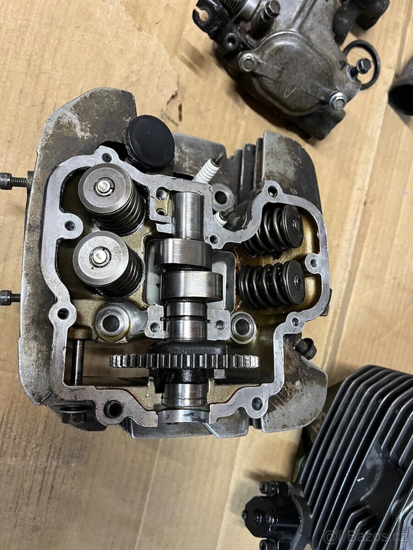 Suzuki DR 650 RSE , nová STK