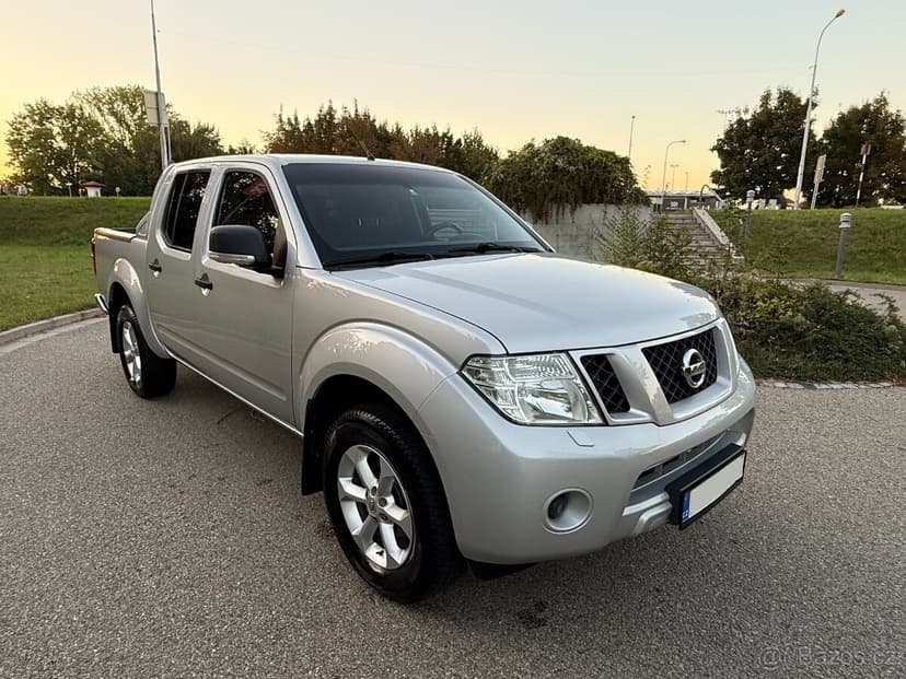 Nissan Navara 2.5DCi 106KW ⭐RV:2015⭐ Manuál⭐Nová STK