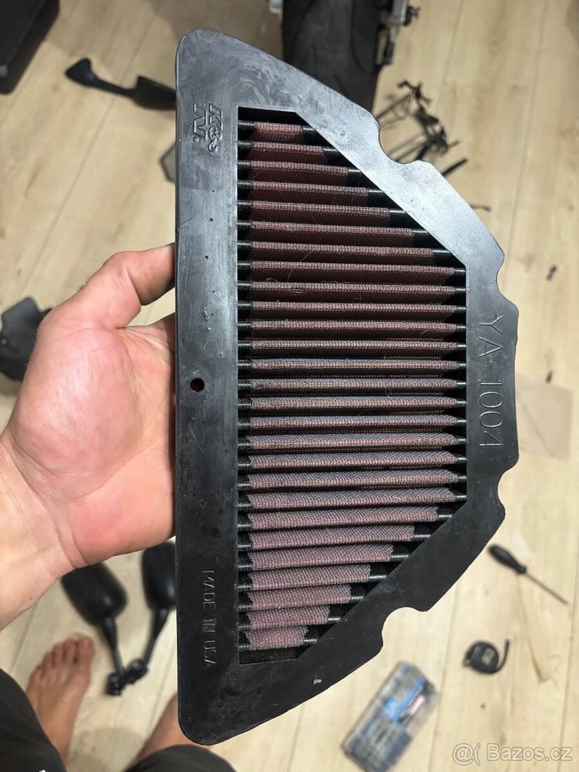 Sportovni vzduchovy filtr K&N na Yamaha R1 04-06 YA-1004