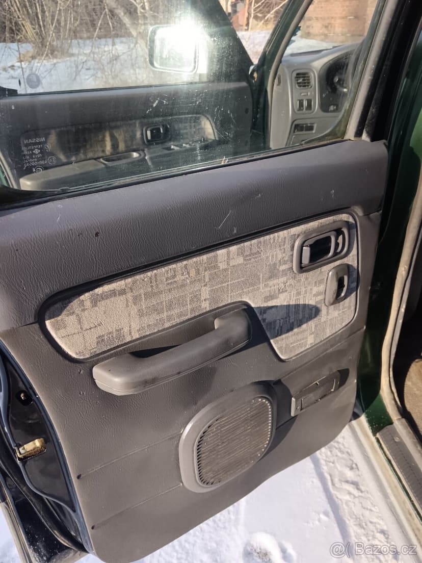 Nissan Navara d22 2.5 TD 76 kW