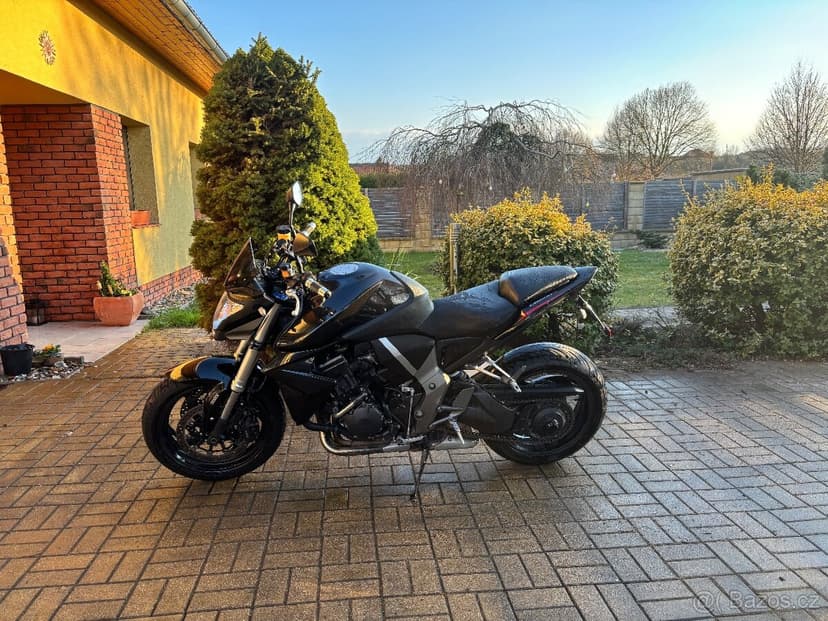 Honda cb 1000 r 2011