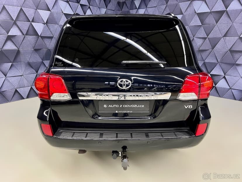 Toyota Land Cruiser 200D V8 D-4D LUXURY, 7MÍST, JBL, KEYLESS