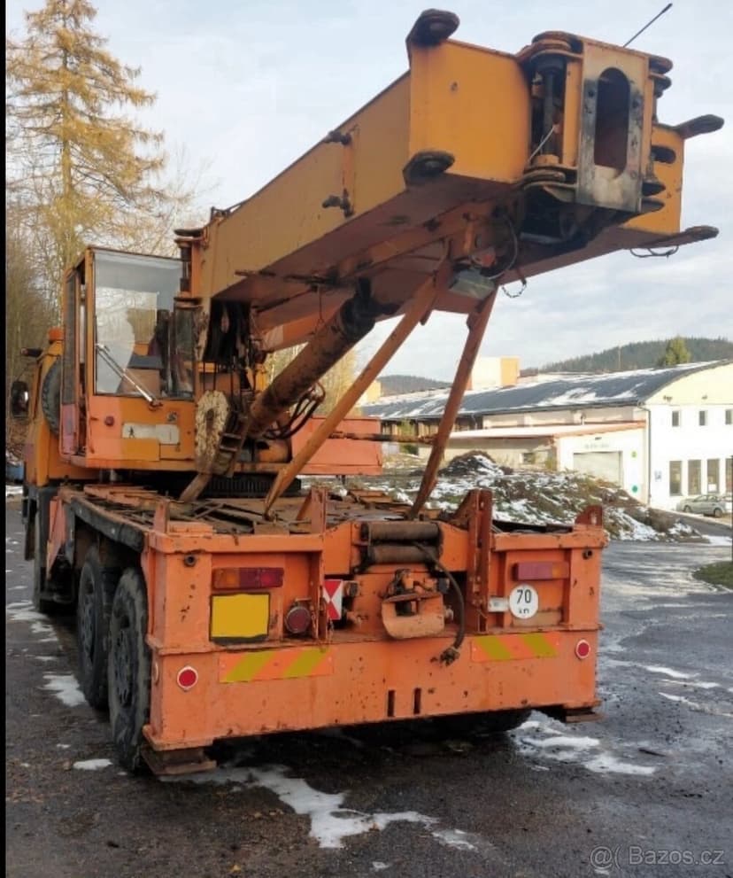 Tatra AV 14 - jeřáb