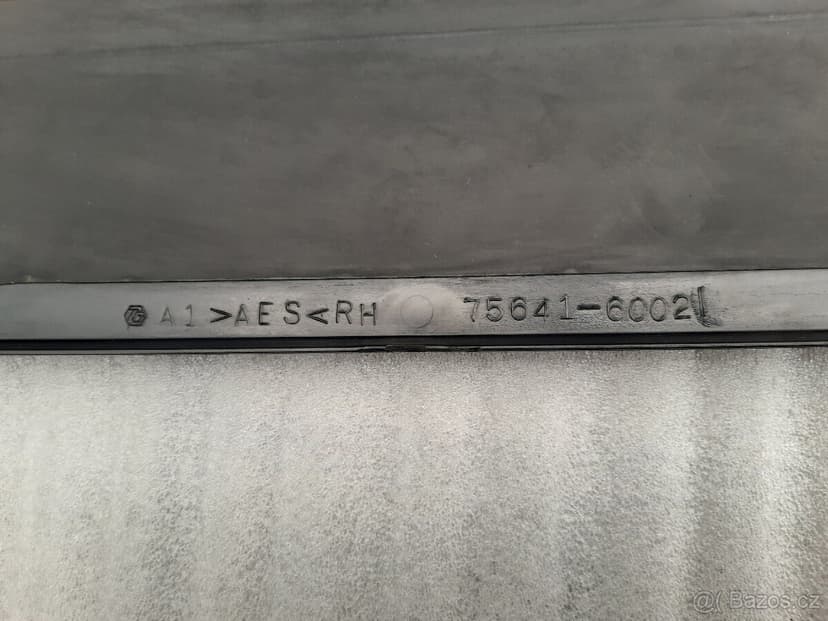 Boční okna (skla) vč. těsnění - Toyota LC 100