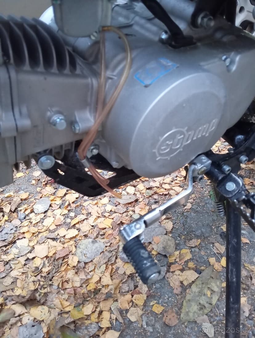 Pitbike minirocket s motorem stomp 140 s ostrou vačkou