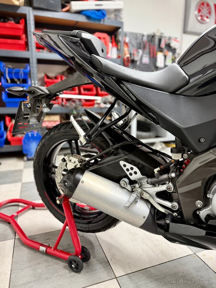 Yamaha YZF-R125 2010 32000KM TOP STAV ZÁRUKA