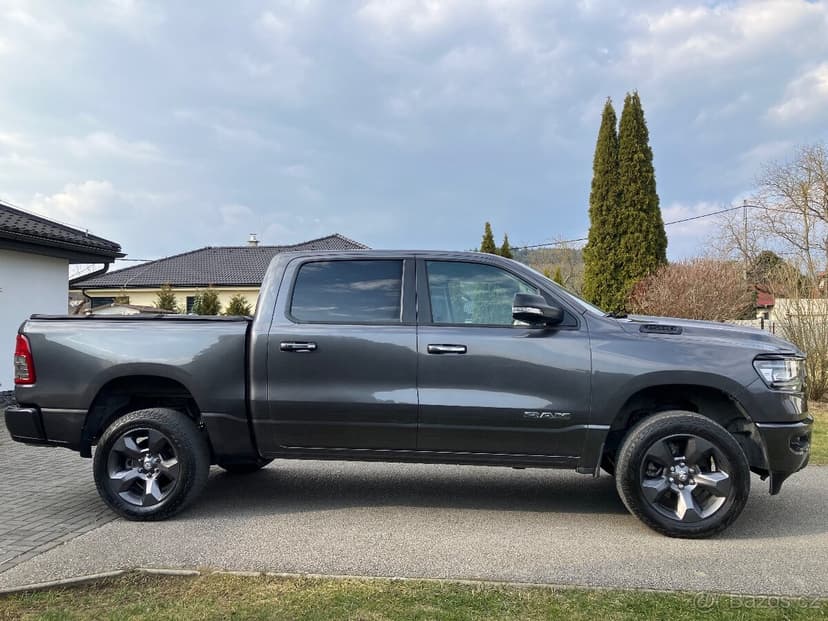 Dodge Ram 1500 5.7 V8 HEMI 4X4 - 2019