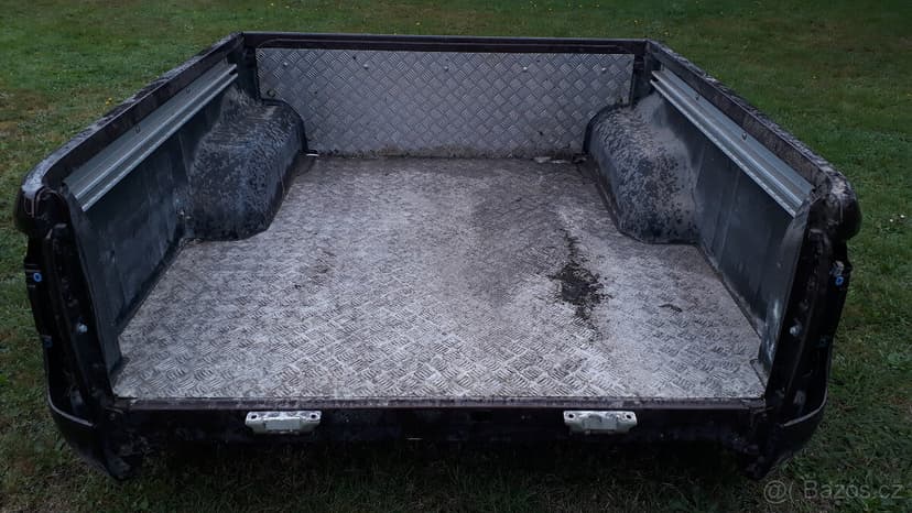 Rolovací kryt / roleta Mountain Top Nissan Navara D23