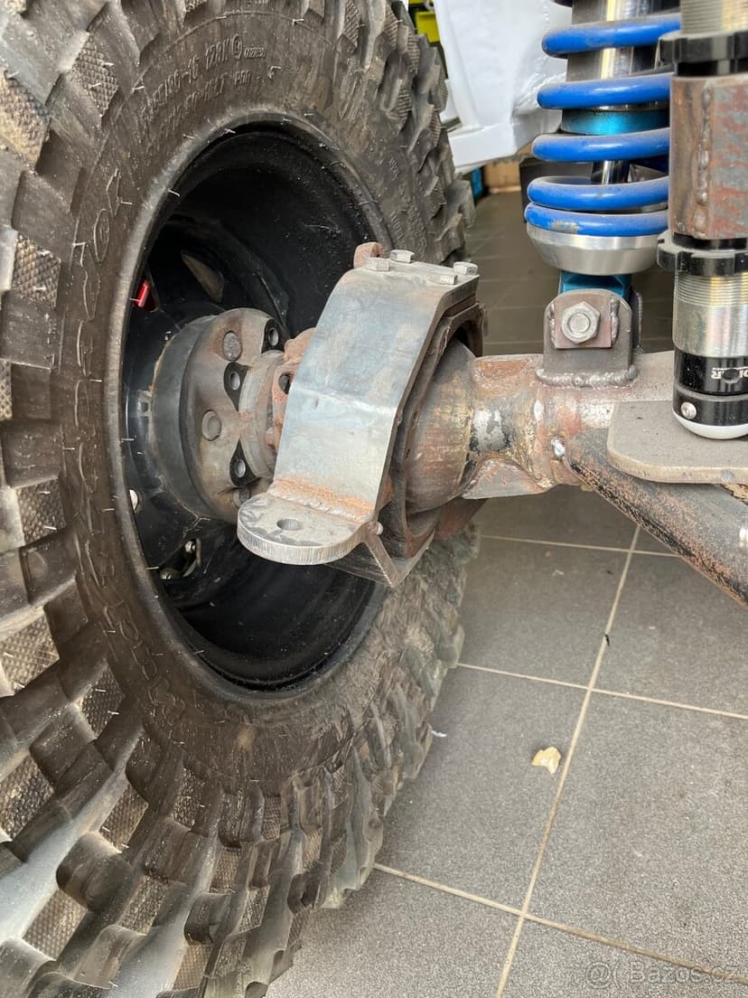 Príruba na osadenie hydroriadenia na nápravu Nissan Patrol