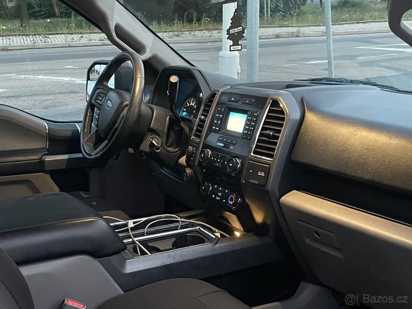 Prodám Ford F150 V6 3.5 Bi-Turbo 390 koní 4x4