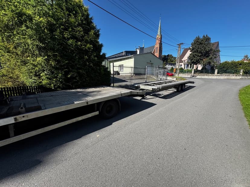 Odtahova souprava iveco daily 3.0 vlek dvojplato 8,5 m