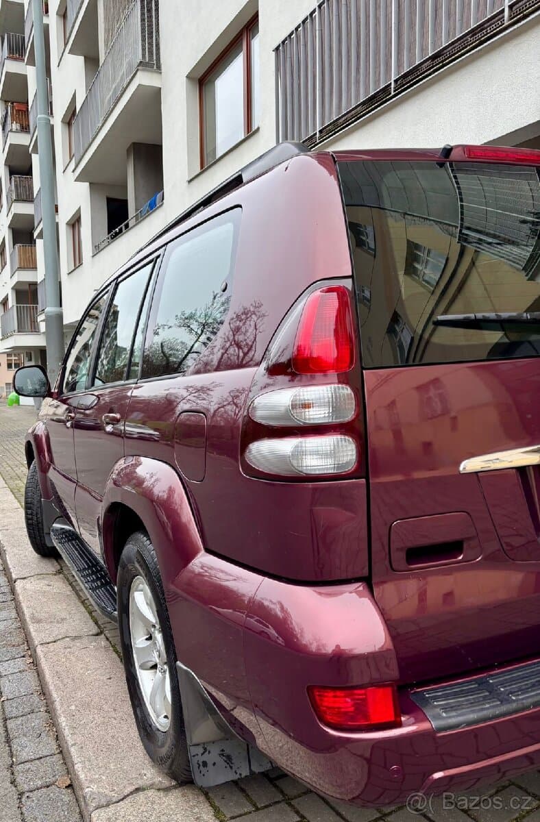 Toyota Land Cruiser Prado 3,0d, 127 kw, 8 MÍST