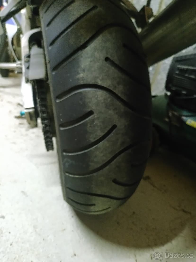 Prodám Suzuki GSX-R 750 SRAD. Výkon 99,5 kW