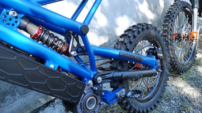 RevX - Elektro-motorka - 17 kW - 2024