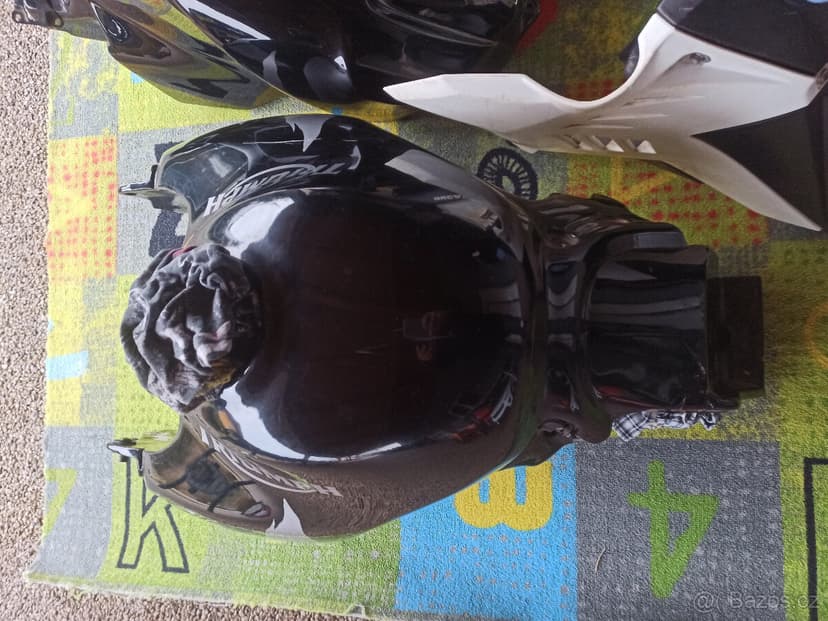 Nádrže benzínové na různé motorky