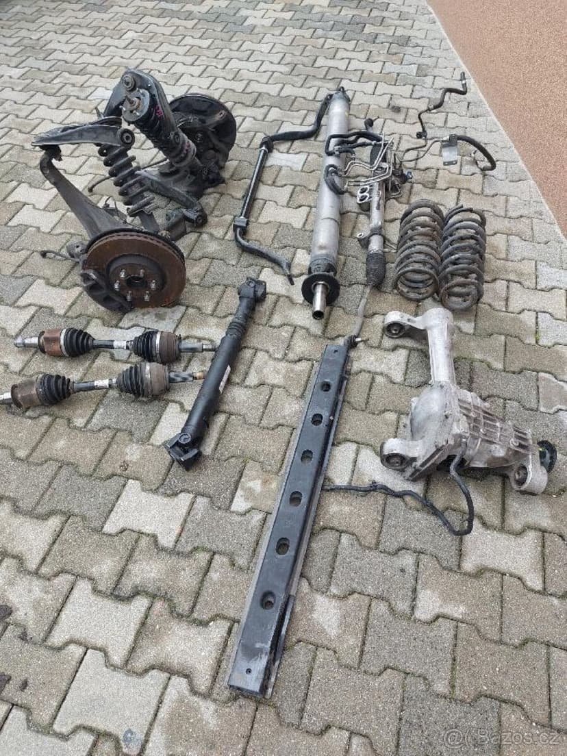 Řízení,těhlice,poloosa,kardan Nissan Navara D23 Alaskan7