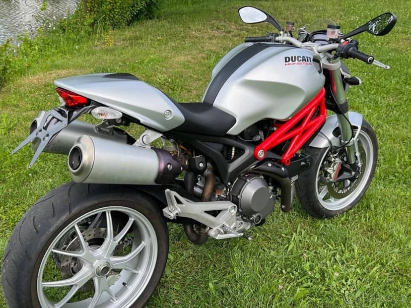Ducati Monster 1100
