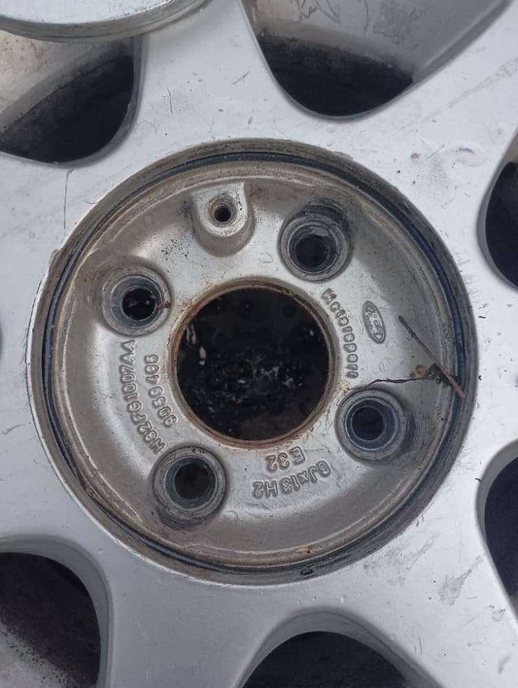 ALU kola Ford rs motorsport 4x108